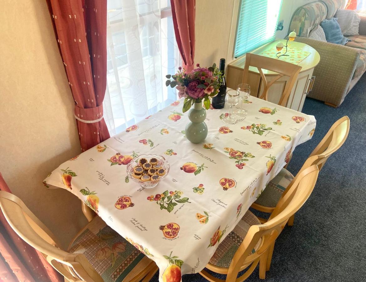 Kisvakond Vendeghaz Appartement Jeno Buitenkant foto
