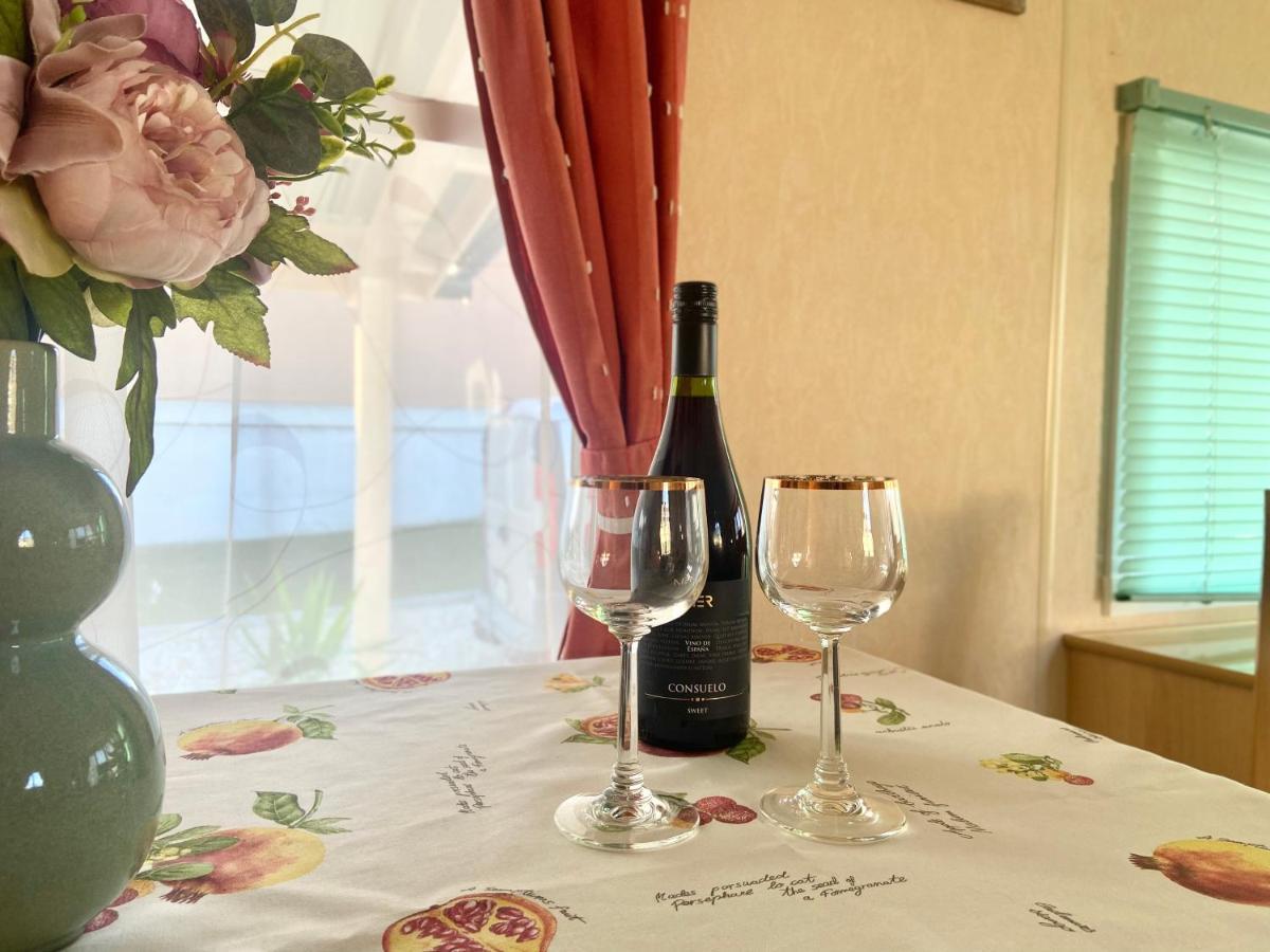 Kisvakond Vendeghaz Appartement Jeno Buitenkant foto