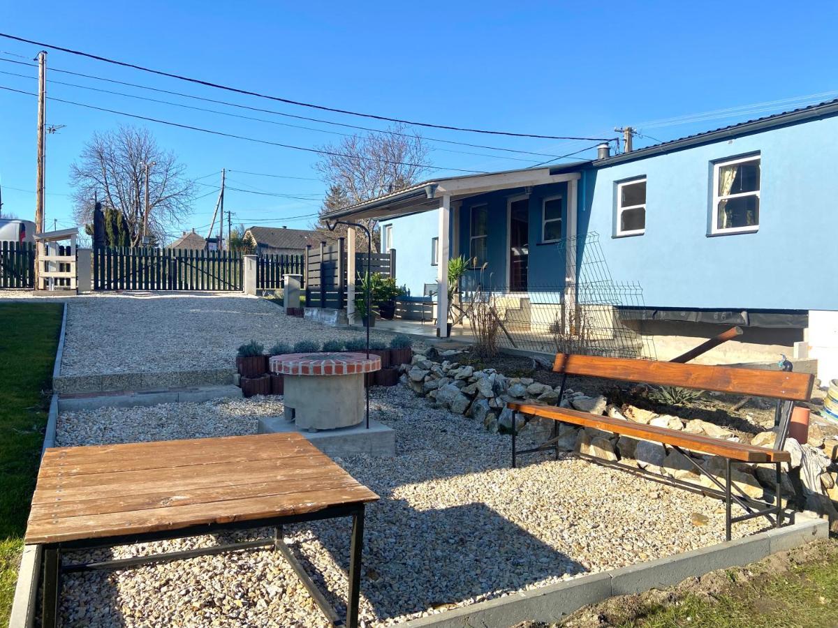 Kisvakond Vendeghaz Appartement Jeno Buitenkant foto