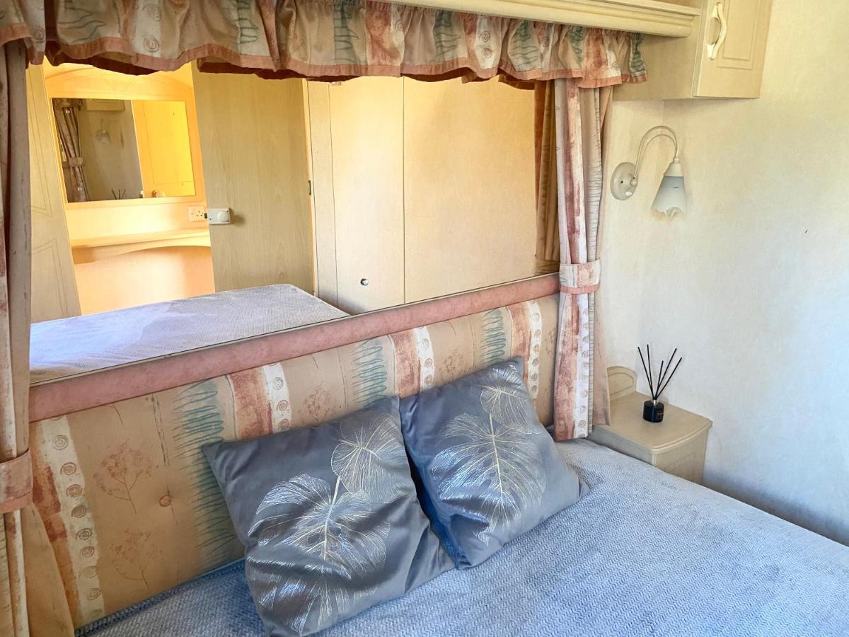Kisvakond Vendeghaz Appartement Jeno Buitenkant foto