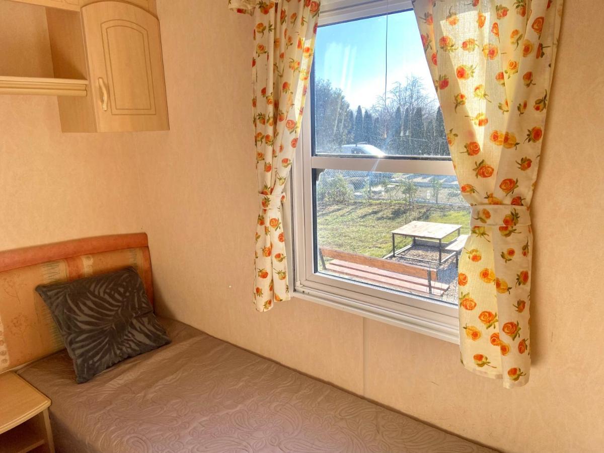 Kisvakond Vendeghaz Appartement Jeno Buitenkant foto