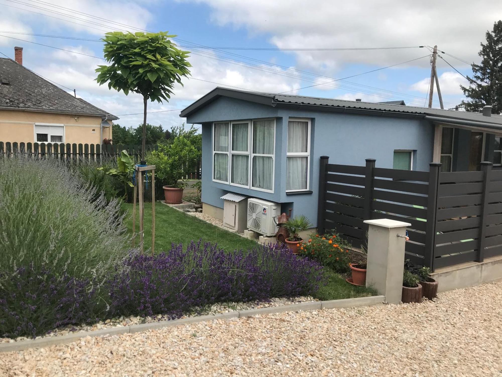 Kisvakond Vendeghaz Appartement Jeno Buitenkant foto